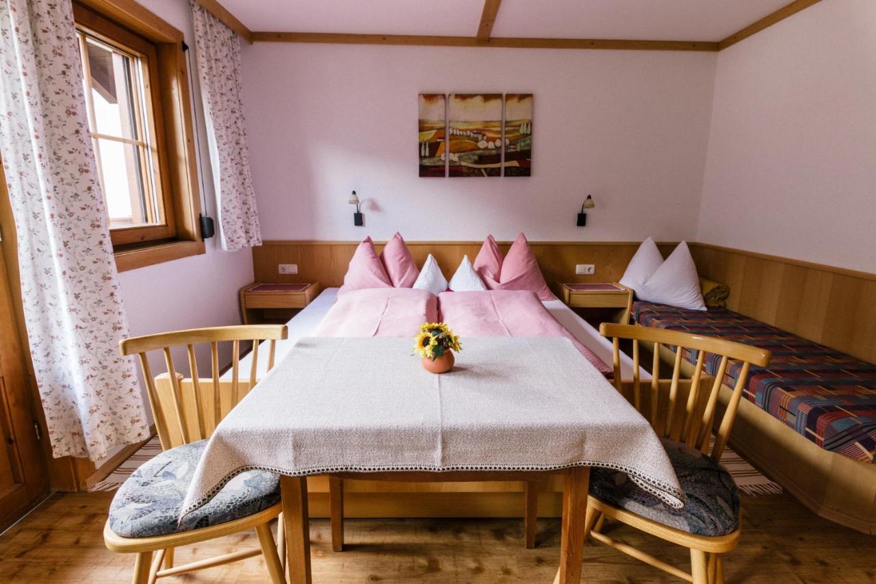 Gaestehaus Berger Sankt Jakob in Defereggen Luaran gambar