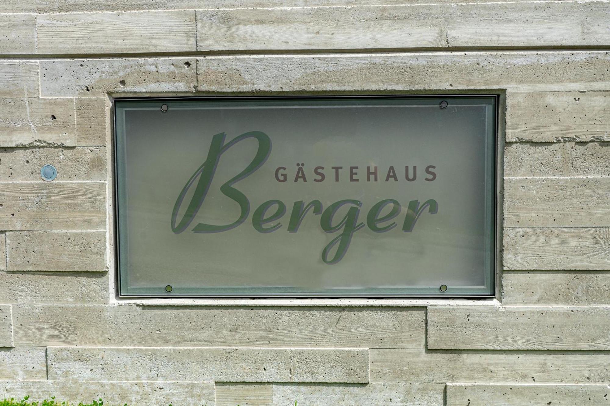 Gaestehaus Berger Sankt Jakob in Defereggen Luaran gambar